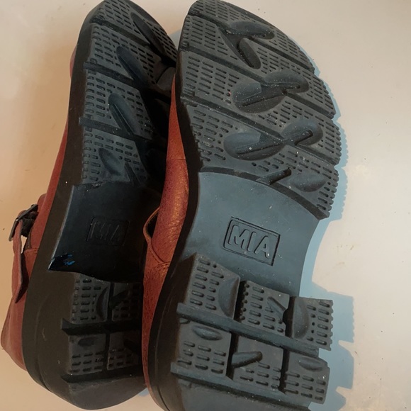 Mia Loran BoHo Mary Jane buckle low heel tan leather shoes size 4 girls - Picture 9 of 12